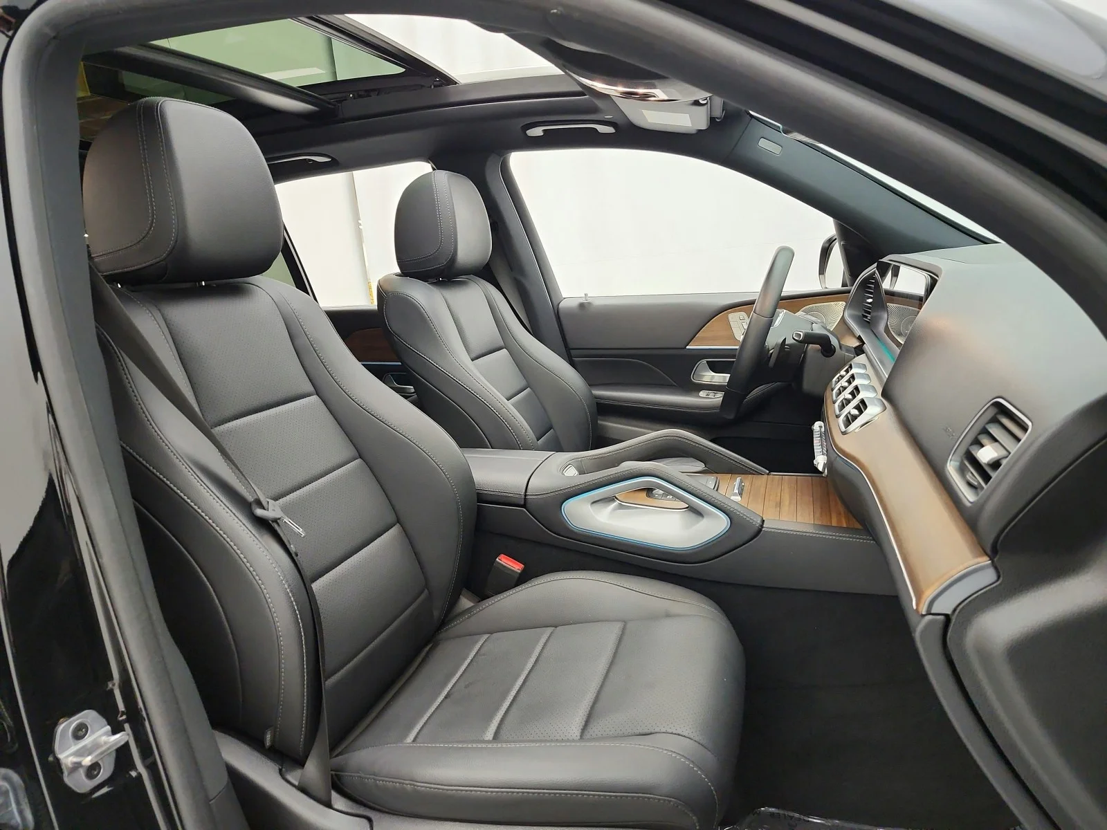 Used 2022 Black Mercedes-Benz GLE 450 4MATIC® SUV image 20