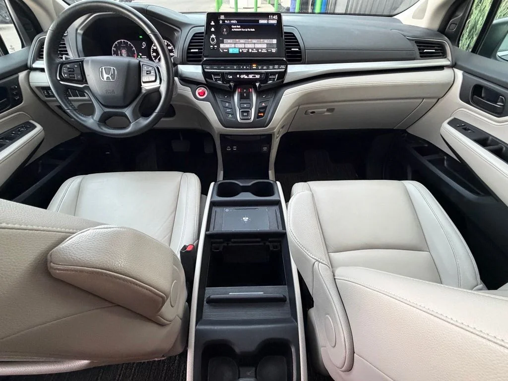 Used 2025 Gray Honda EX-L image 8