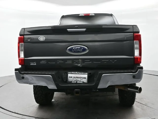 Used 2019 Magnetic Metallic Ford XL image 6