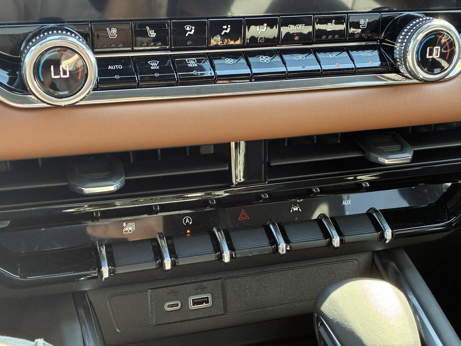 2026 GMC Canyon AT4 - Photo 25