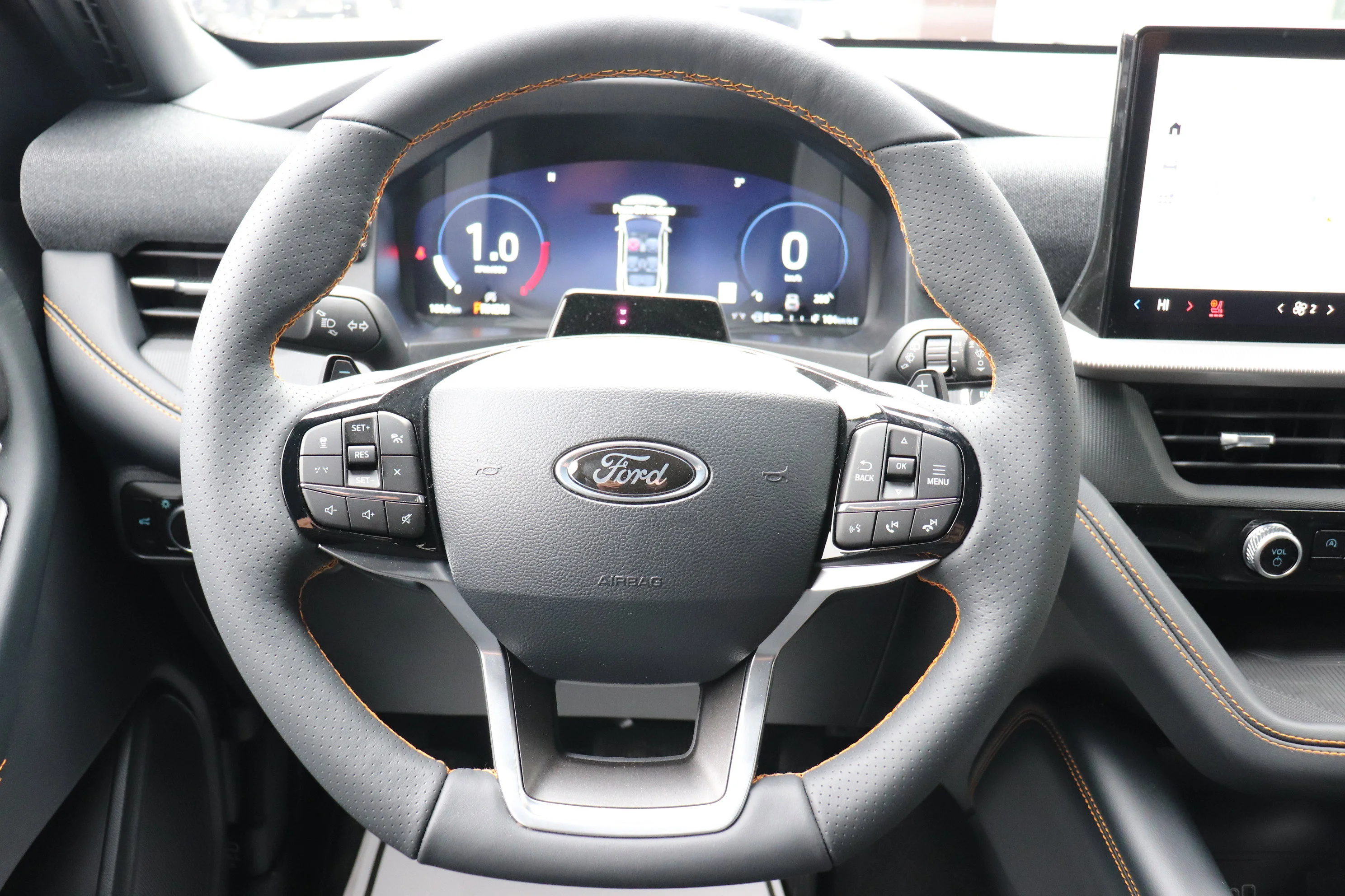 New 2026 STAR WHITE MET TRI-COAT Ford Tremor image 17