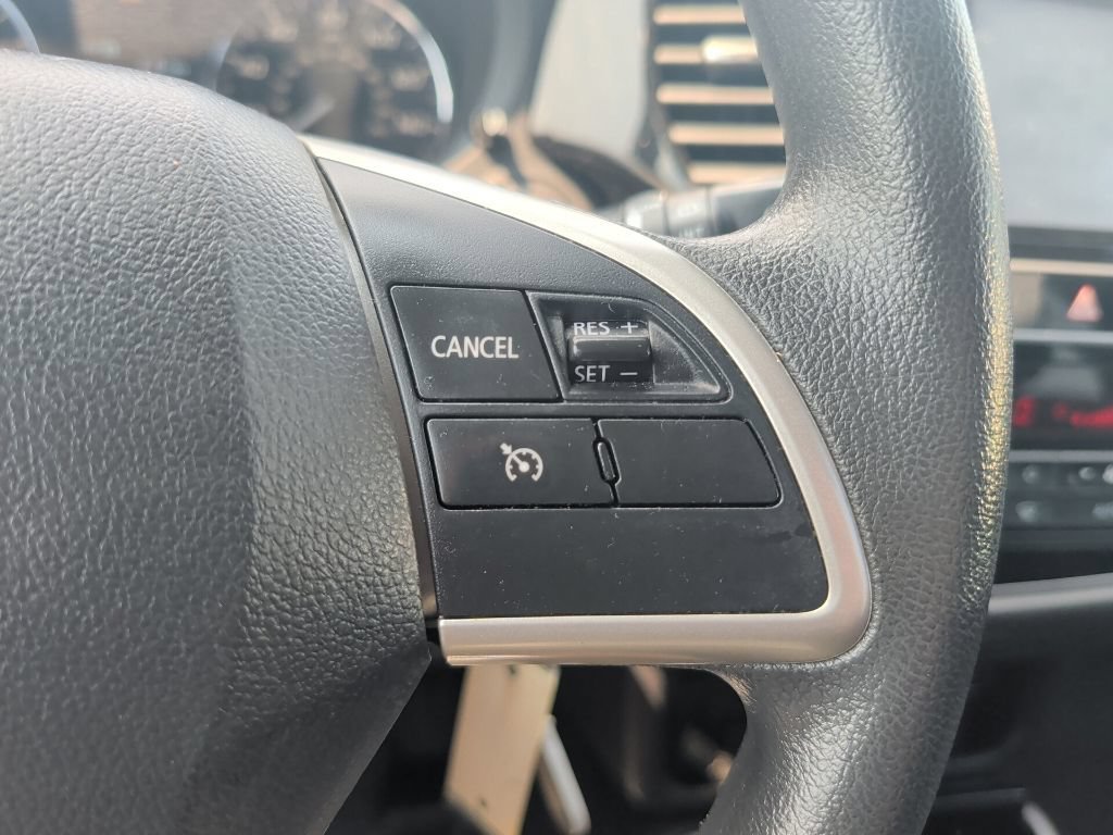 Used 2019 Silver Mitsubishi ES image 18