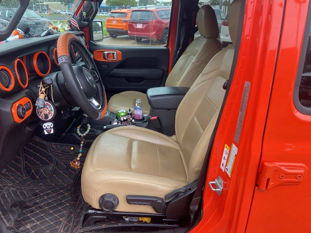 Used 2019 Orange Jeep Unlimited Sahara image 29