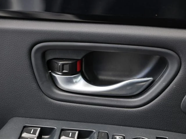 2025 Honda Pilot Touring - Photo 17