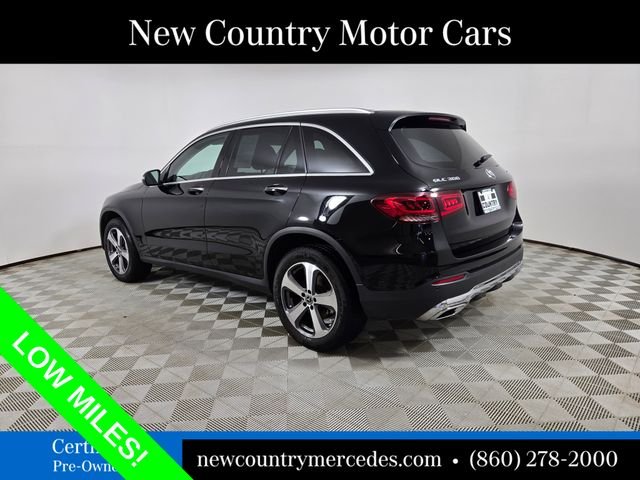 Certified Used 2022 Black Mercedes-Benz GLC 300 image 5