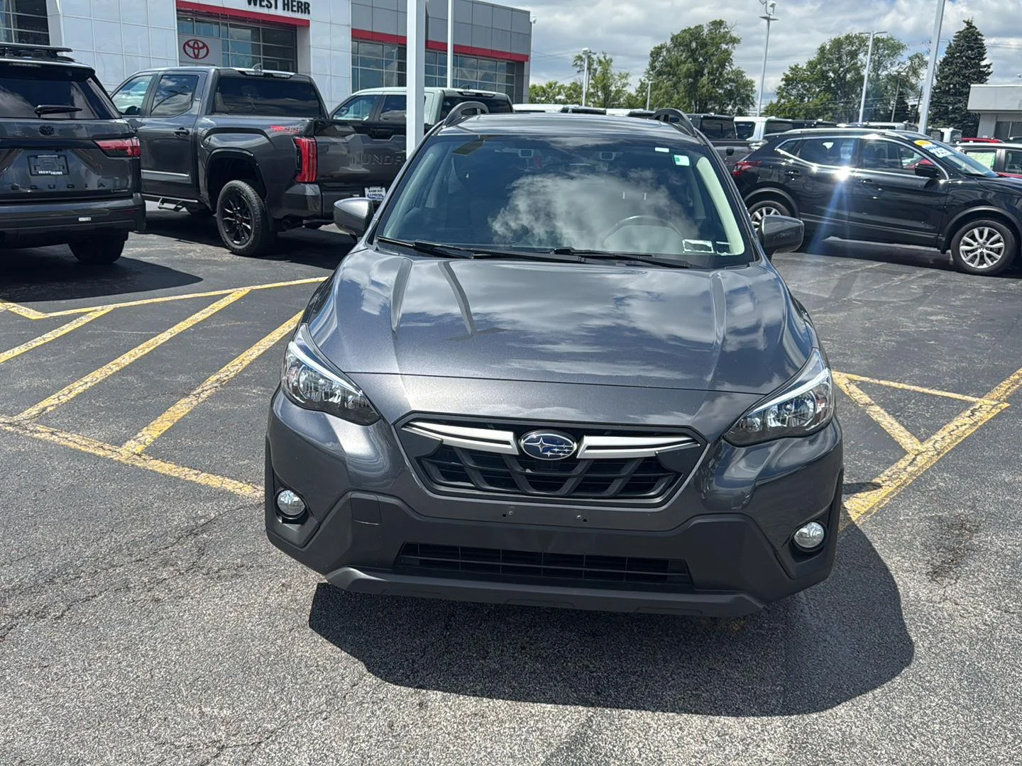 Used 2023 Gy Subaru  image 2