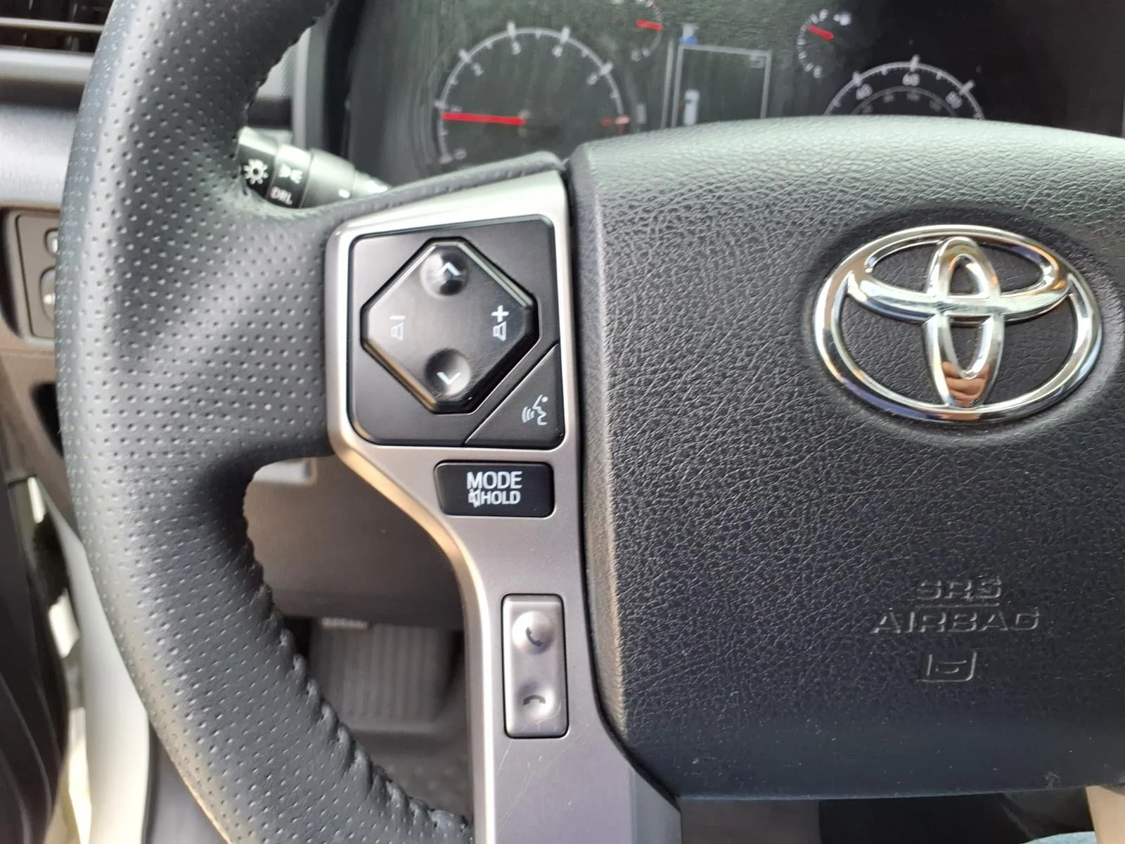 Used 2021 White Toyota SR5 Premium image 23