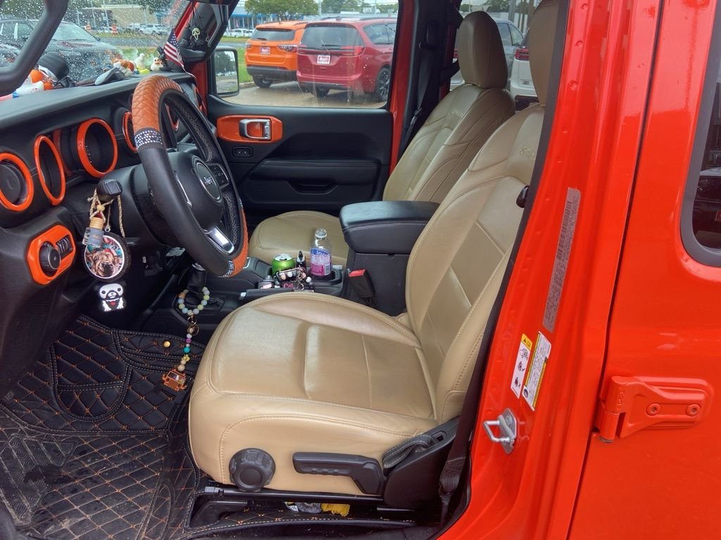 Used 2019 Orange Jeep Unlimited Sahara image 29