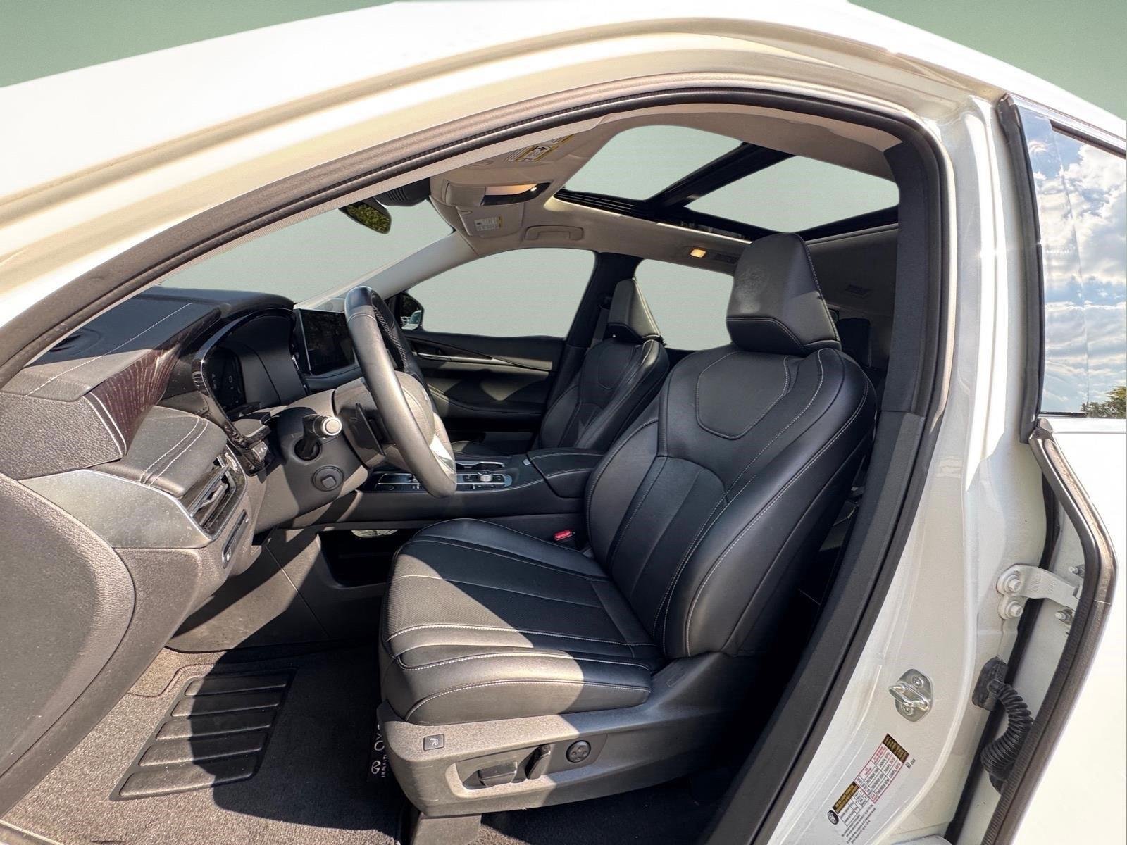 Used 2024 Majestic White INFINITI SENSORY image 21