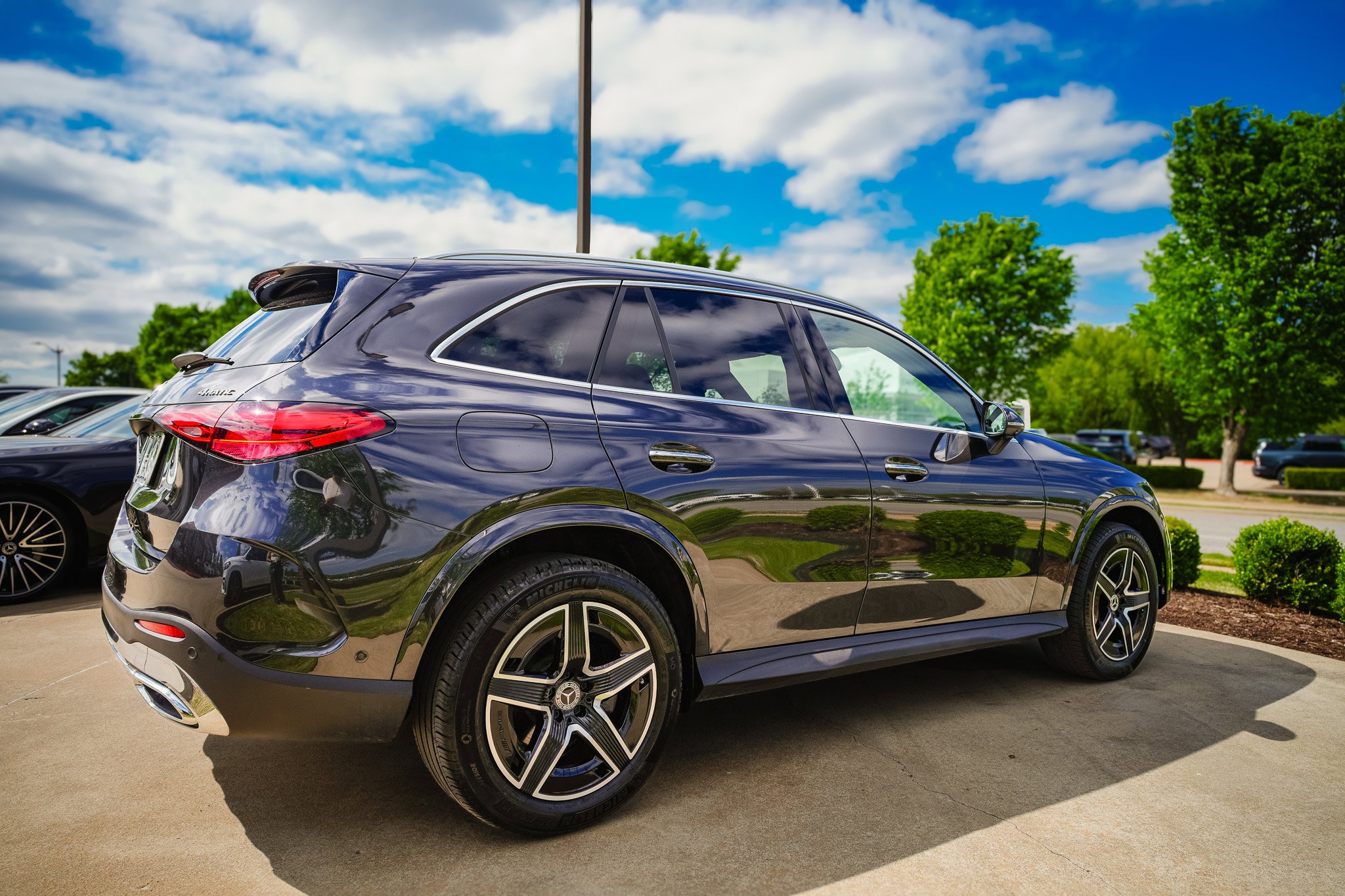 Certified Used 2025 Graphite Gray Metallic Mercedes-Benz GLC 300 image 12