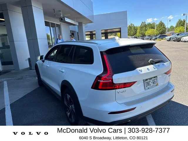 Used 2020 White Volvo T5 image 4