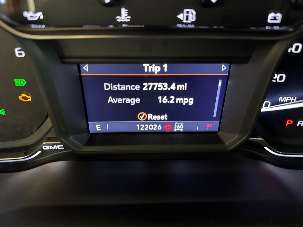 Used 2019 Silver GMC SLT image 22