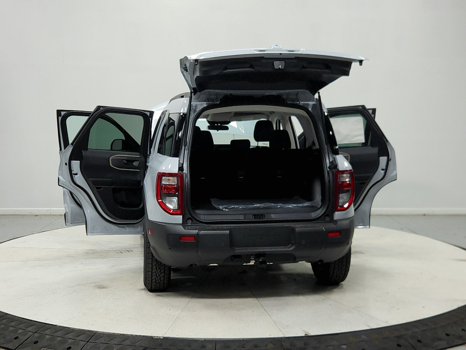 New 2026 Space White Metallic Ford Big Bend® image 15