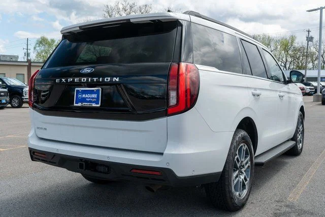 Used 2025 White Ford Active image 6