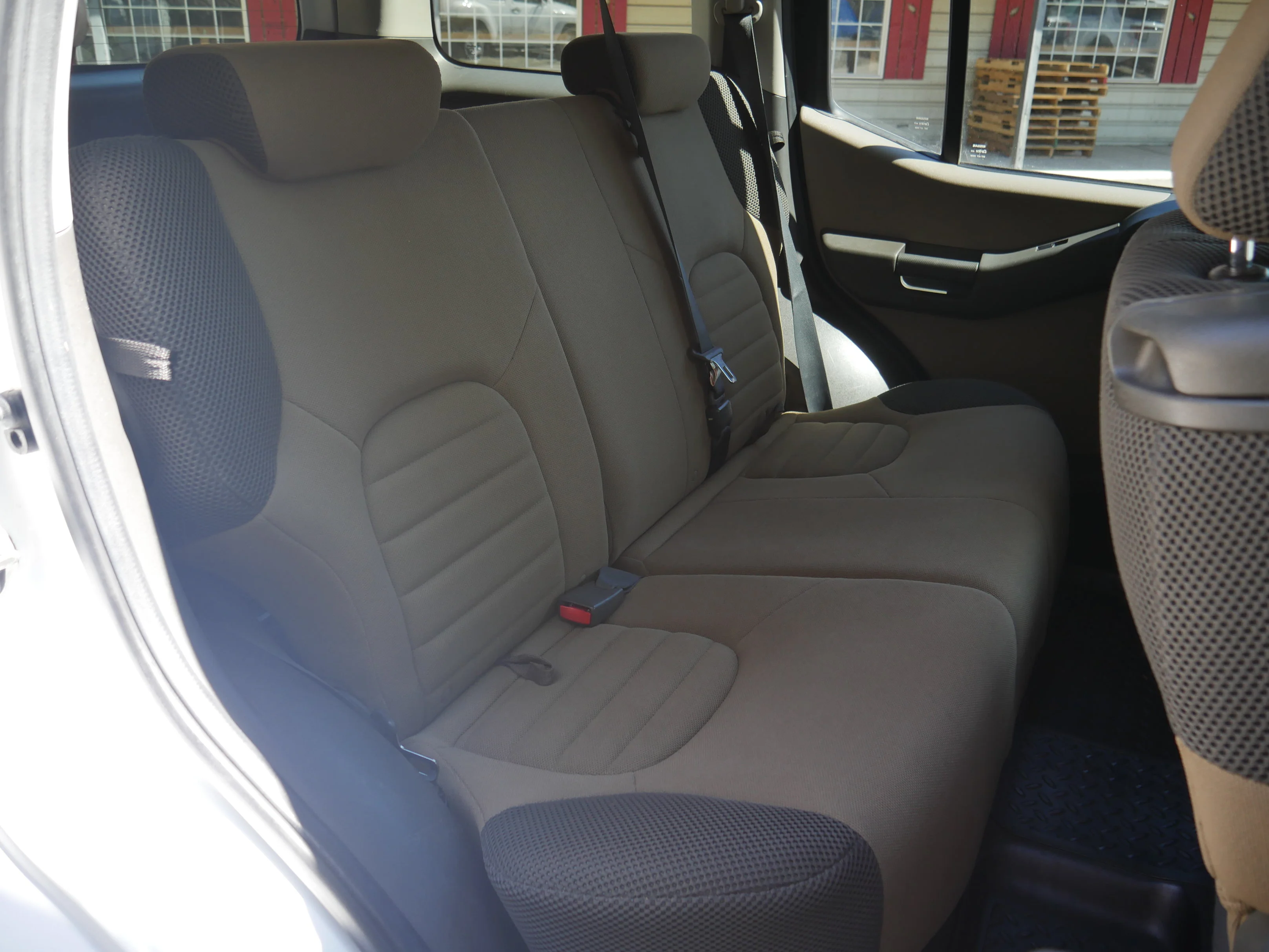 Used 2008 Avalanche Nissan SE image 25