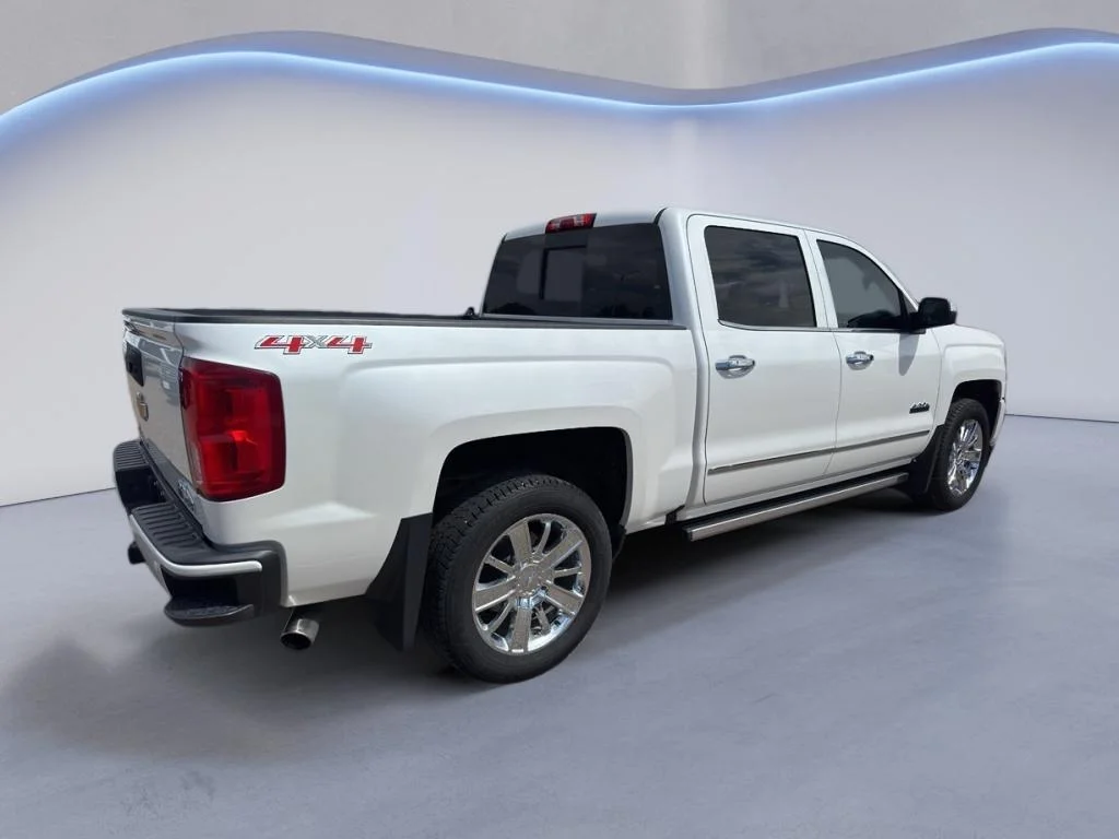 Used 2017 Iridescent Pearl Tricoat Chevrolet High Country image 6