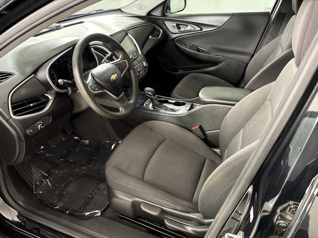 Used 2022 Black Chevrolet LS image 21