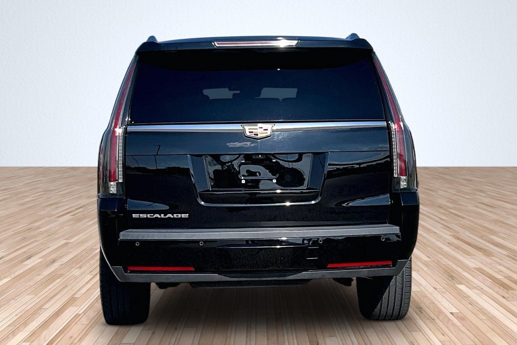 Used 2020 Black Cadillac Luxury image 4