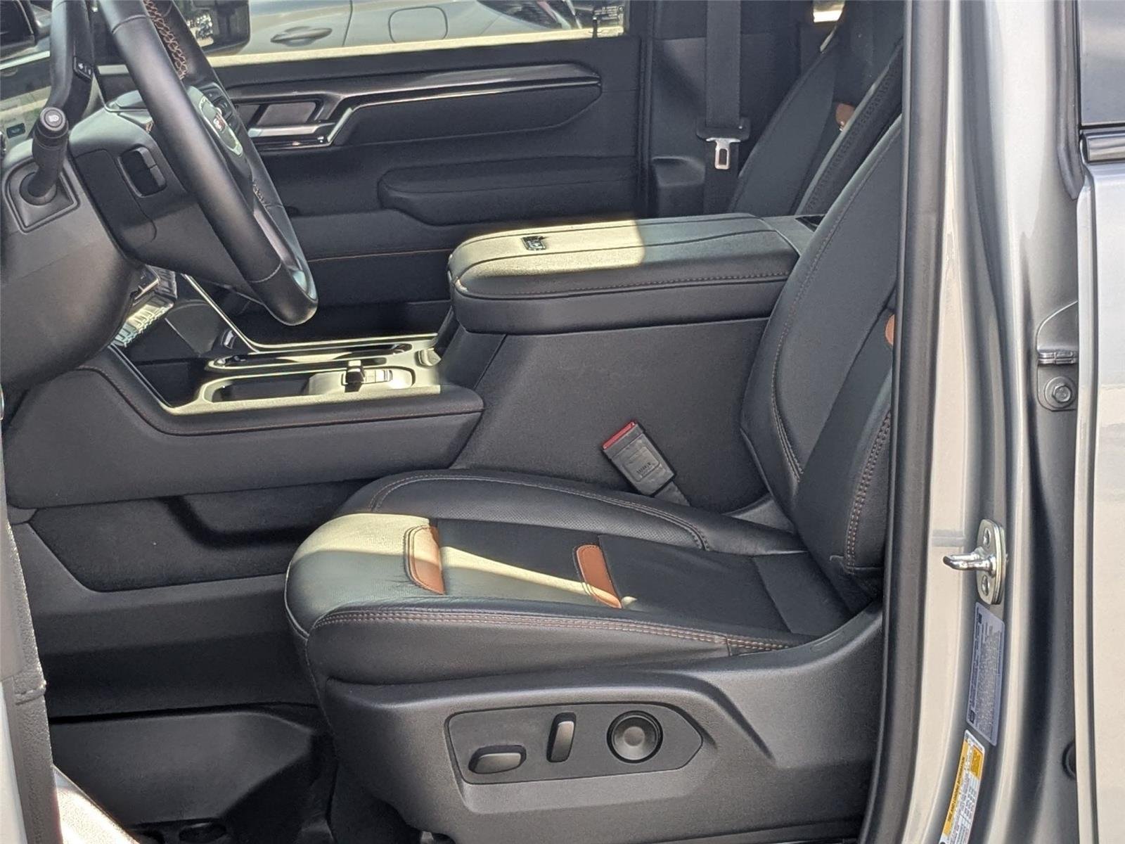 Used 2026 Sterling Metallic GMC AT4 image 13