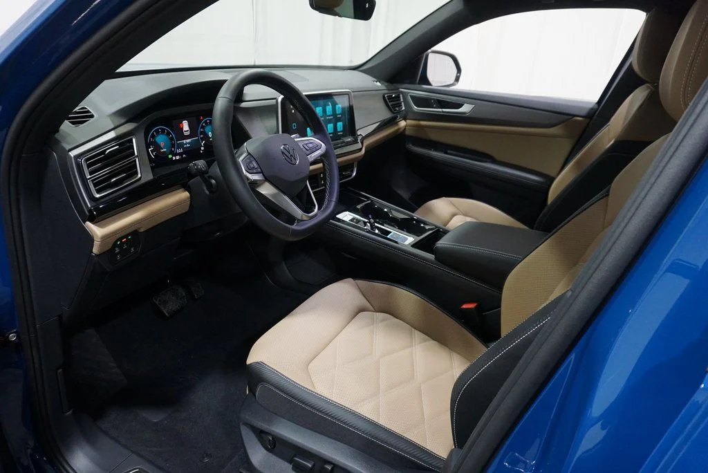 2025 Volkswagen Atlas Cross Sport SE w/Tech - Photo 11