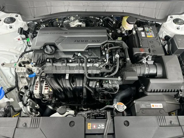 New 2026 Hyundai KONA SE