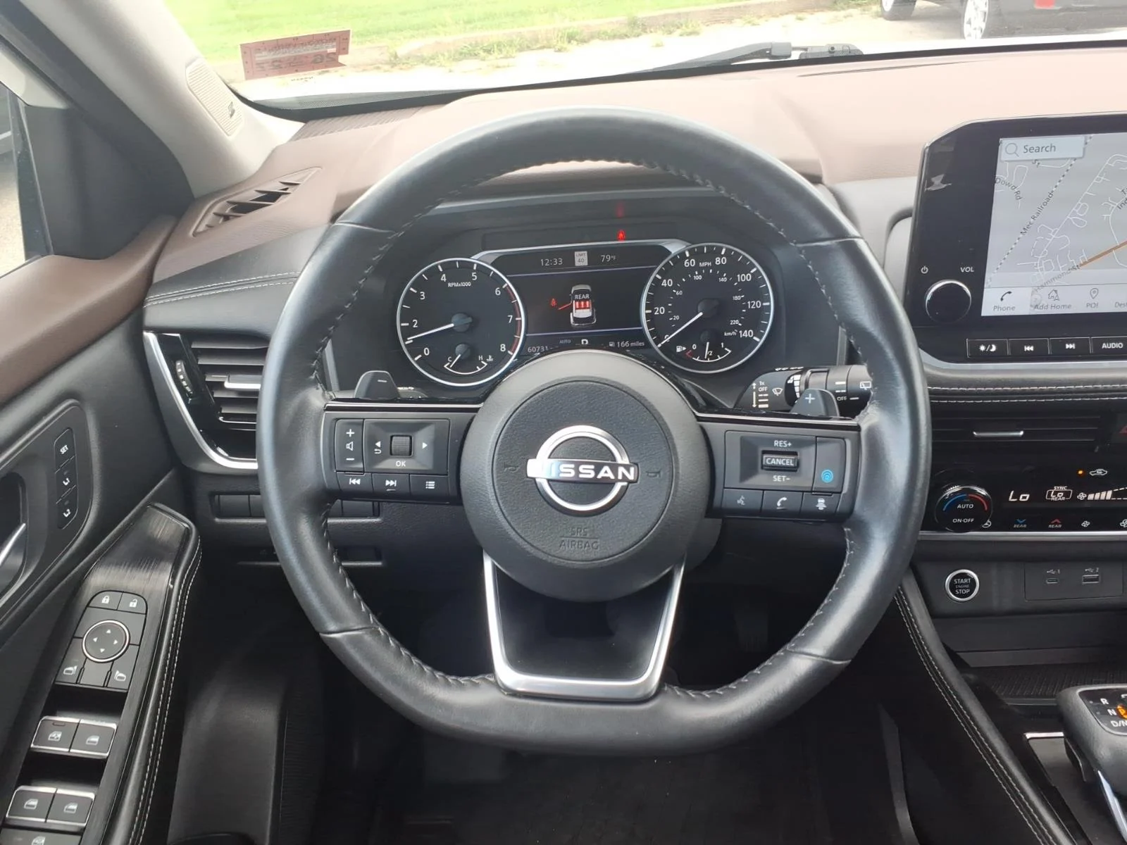 Used 2023 Pearl White Nissan SL image 18