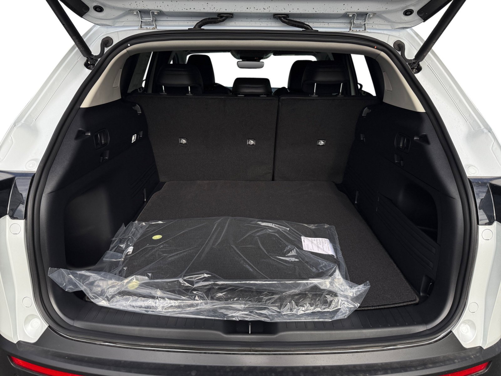 New 2026 Wind Chill Pearl Mazda Premium Plus image 17