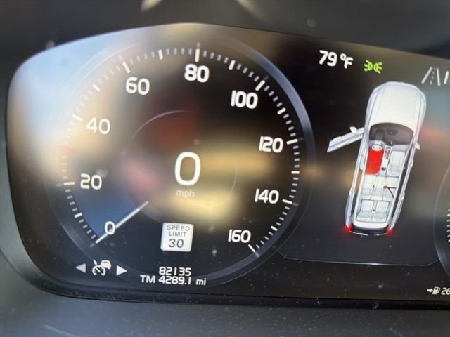 Used 2021 White Volvo T5 Momentum image 17