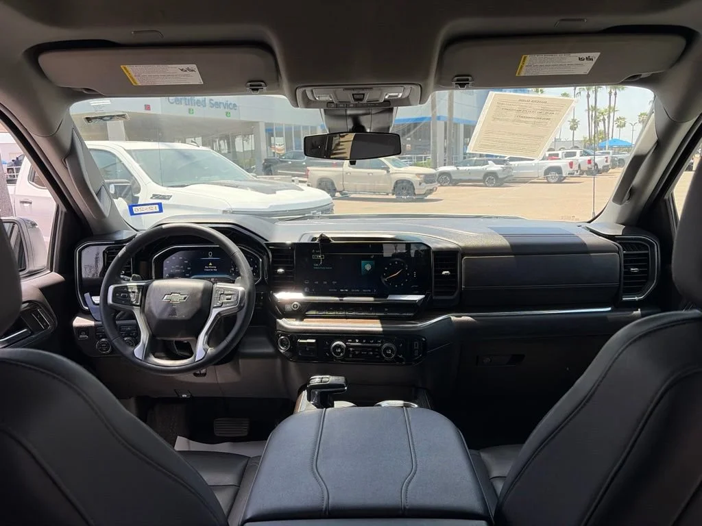 Used 2024 Summit White Chevrolet RST image 10
