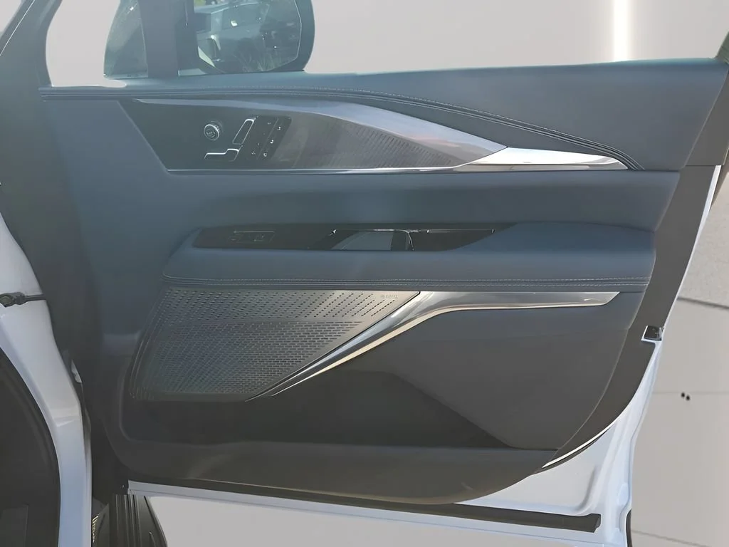 2026 Cadillac Escalade IQL Premium Sport - Photo 21