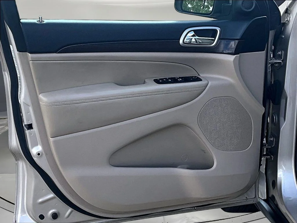 Used 2014 Beige Jeep Laredo image 23