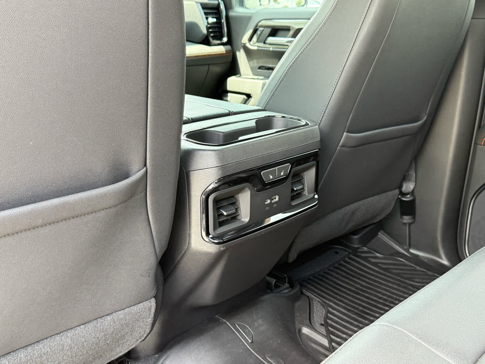 Used 2023 Sterling Metallic GMC AT4 image 26