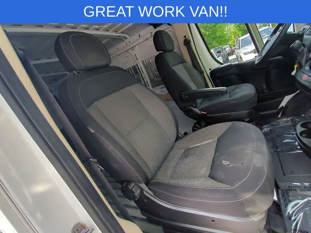 Used 2021 White Ram Low Roof image 28