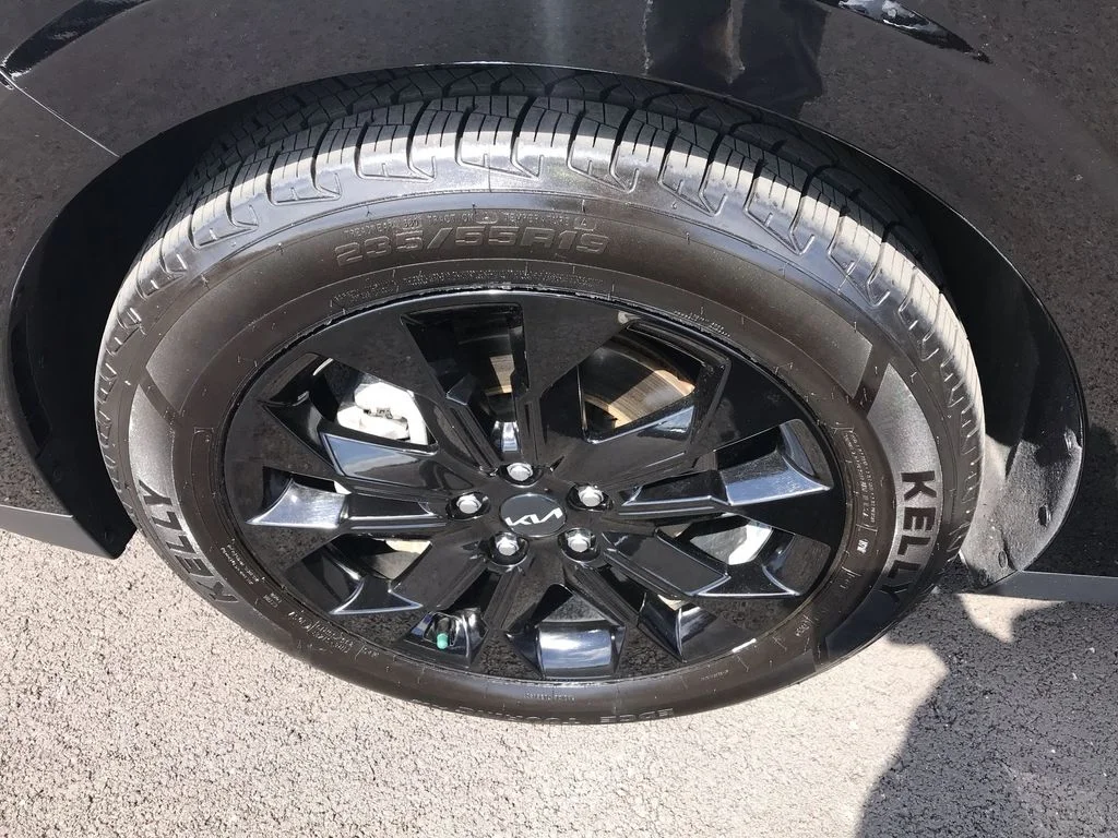Used 2024 Black Kia SX image 10