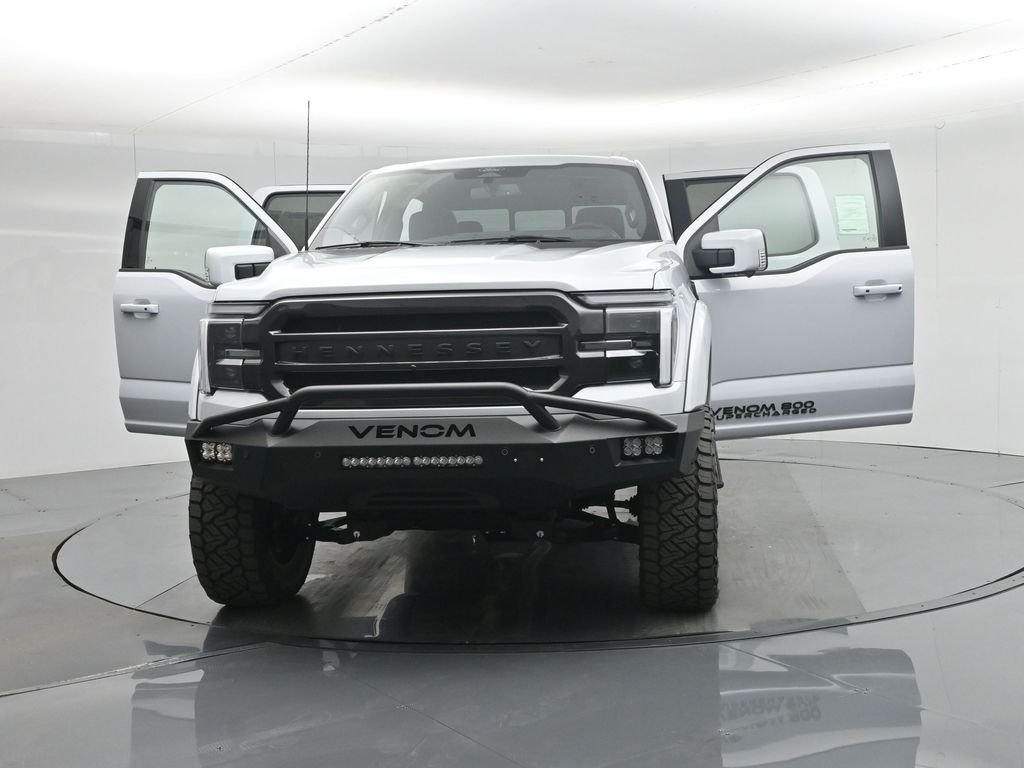 New 2025 Space White Metallic Ford Lariat image 34