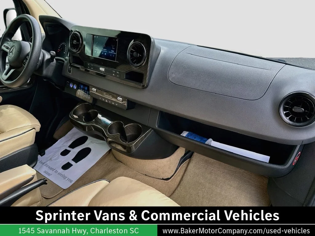 Used 2019 Jet Black Mercedes-Benz Cargo 170 WB EXT image 31