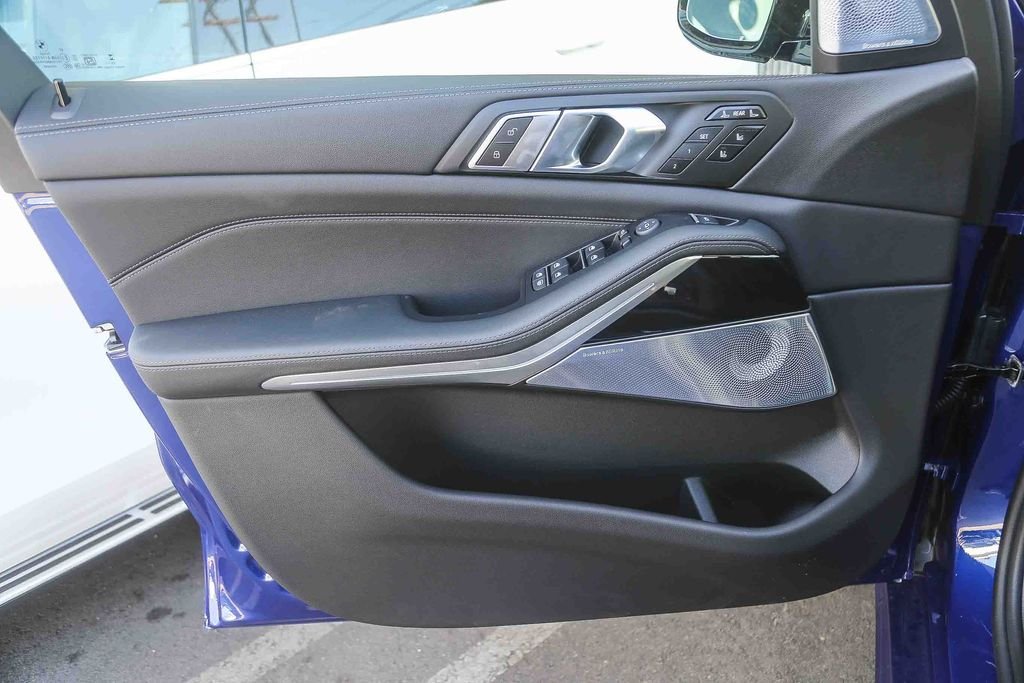 New 2026 Interlagos Blue Metallic BMW ALPINA XB7 image 18