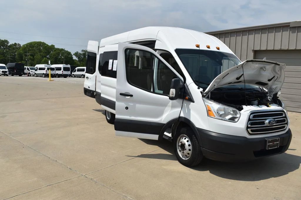 Used 2019 White Ford XLT image 27