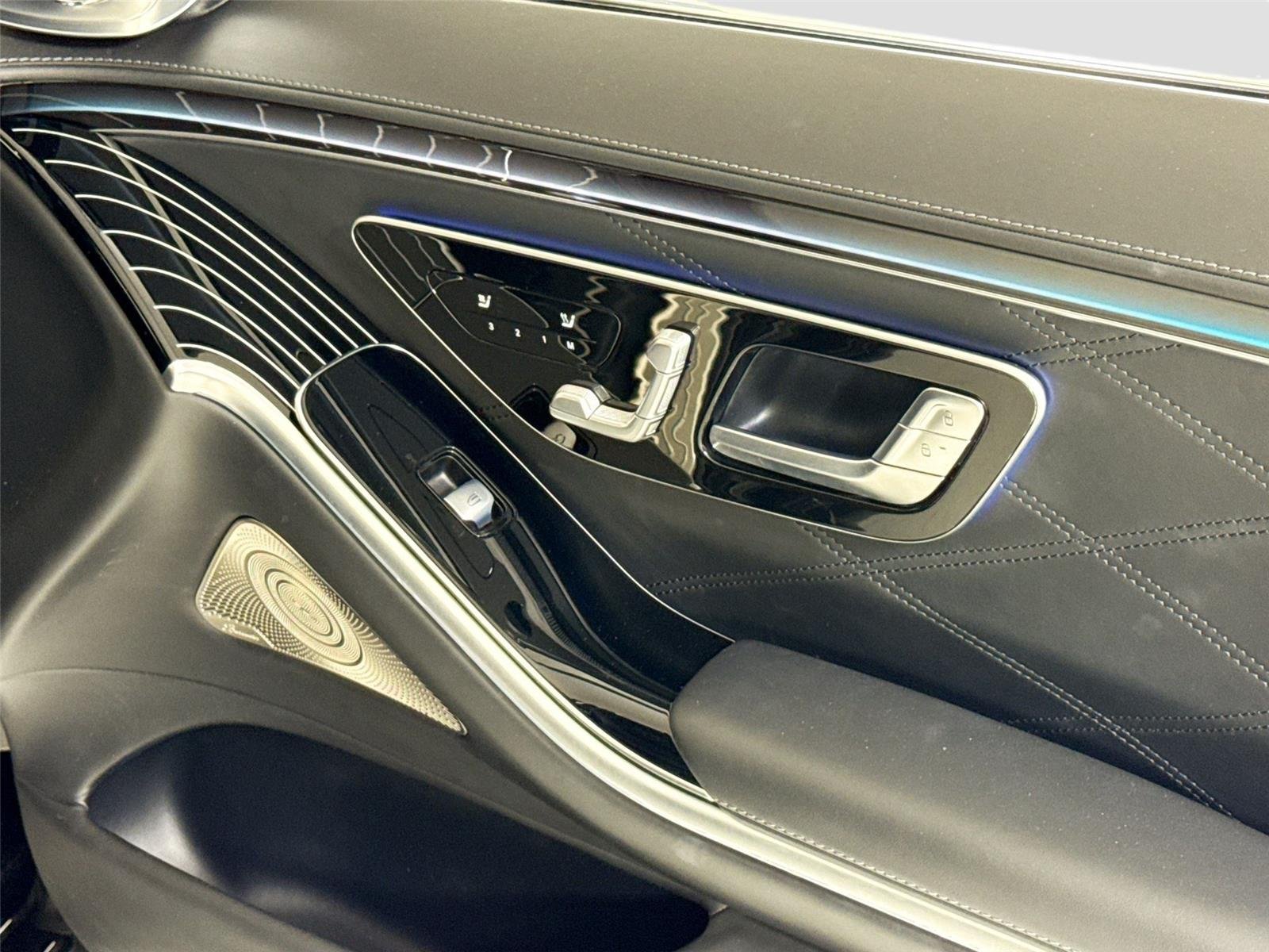 Used 2022 Black Mercedes-Benz Maybach S 580 | Exec Seating | Rear TVs image 38