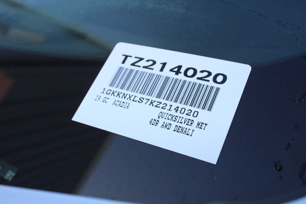 Used 2019 Silver GMC Denali image 42