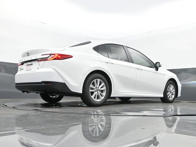 New 2026 Ice Cap Toyota LE image 24