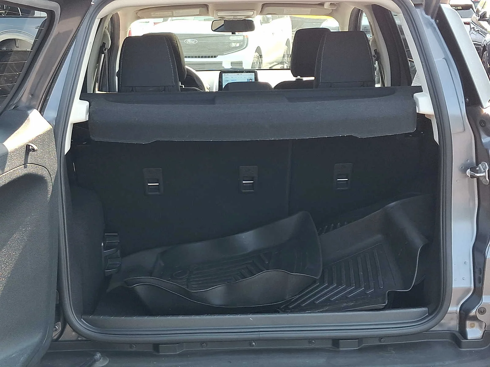 Used 2021 Smoke Metallic Ford SE image 29