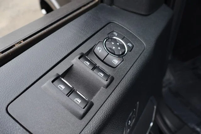 Used 2019 Black Metallic Ford Lariat image 14