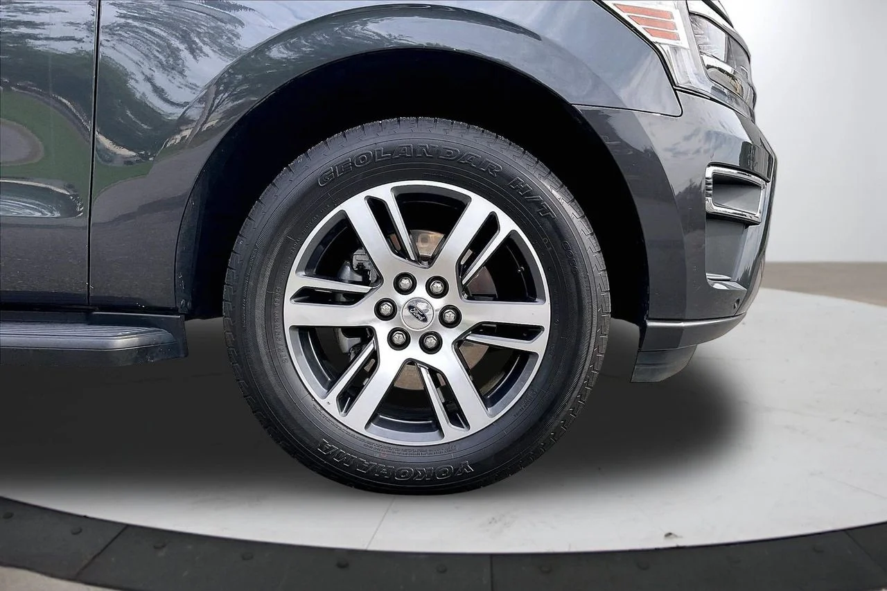 Certified Used 2024 Gray Ford Limited image 37