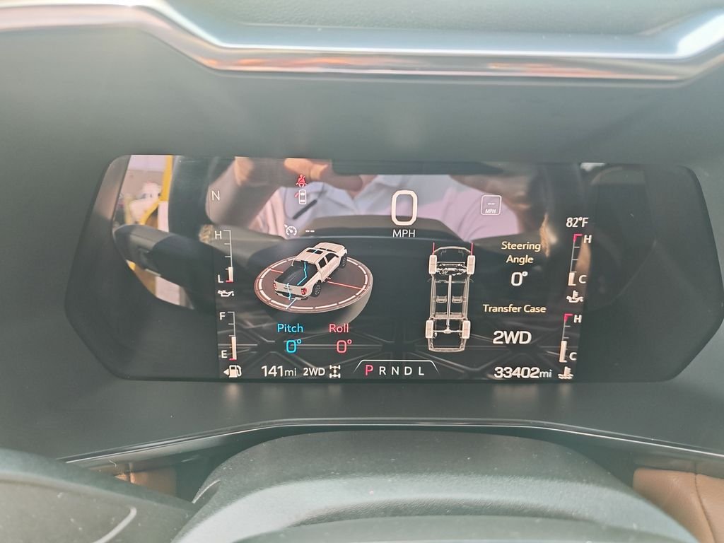 Used 2023 Yellow GMC AT4 image 18
