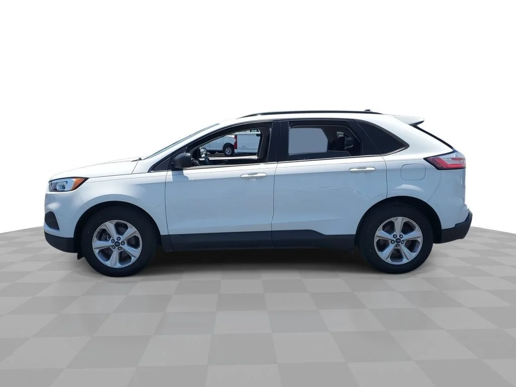 Used 2020 White Ford SE image 5
