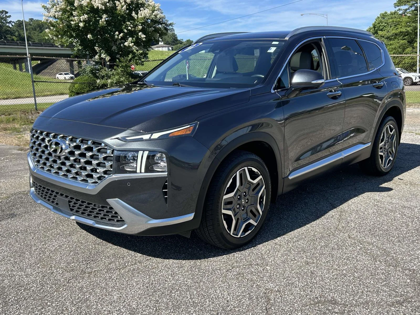 Used 2022 Gray Hyundai Limited FWD image 4