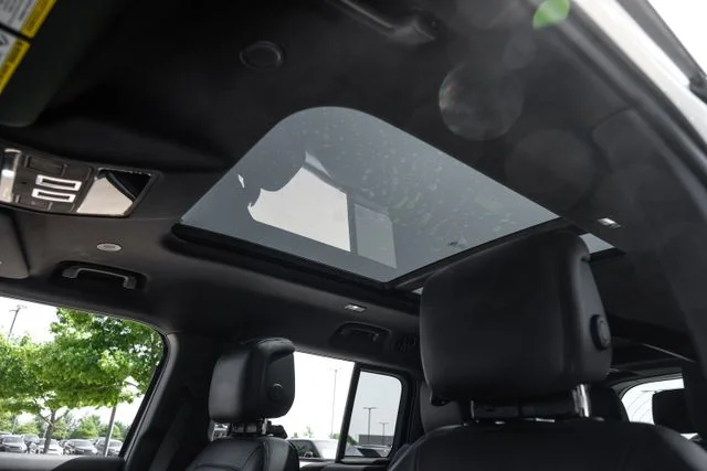 New 2026 White Land Rover S image 5