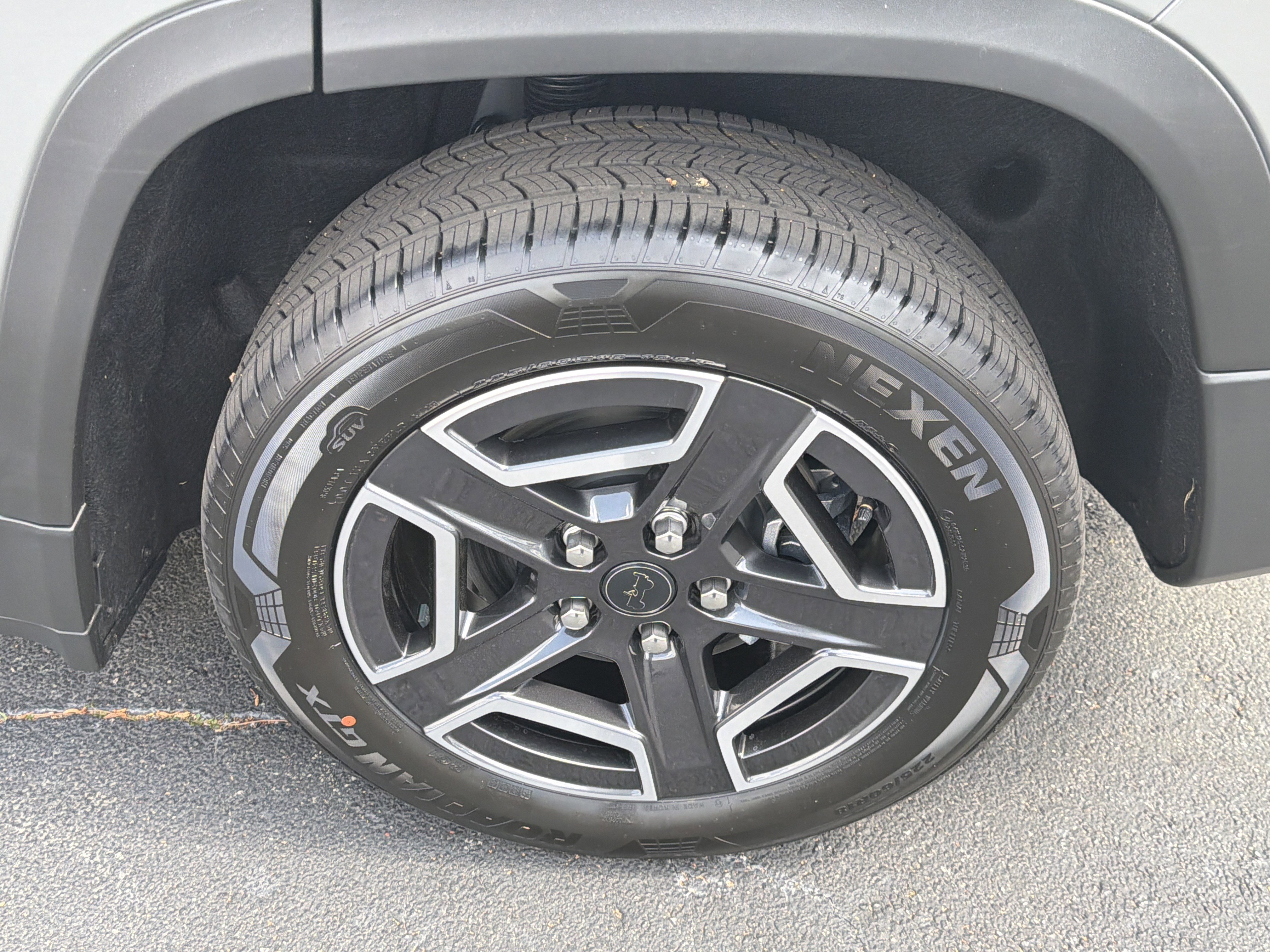 New 2026 Sting-Gray Clearcoat Jeep Laredo image 23