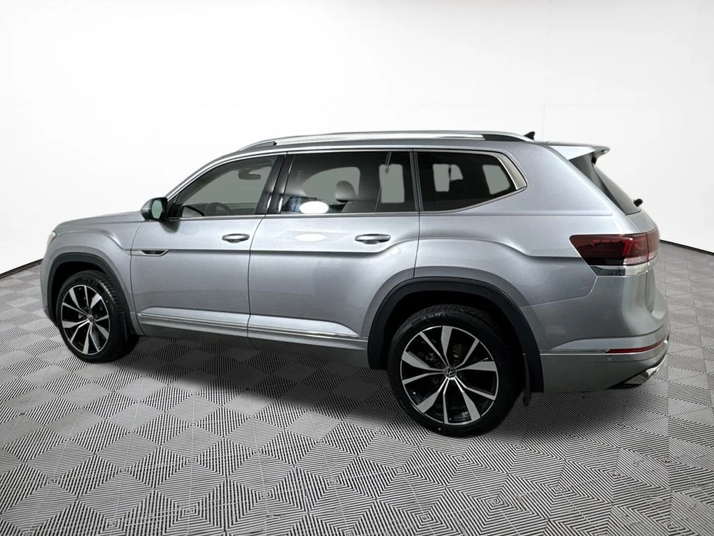 2024 Volkswagen Atlas Execline - Photo 11